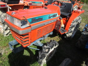 Traktorius Kubota L1-185